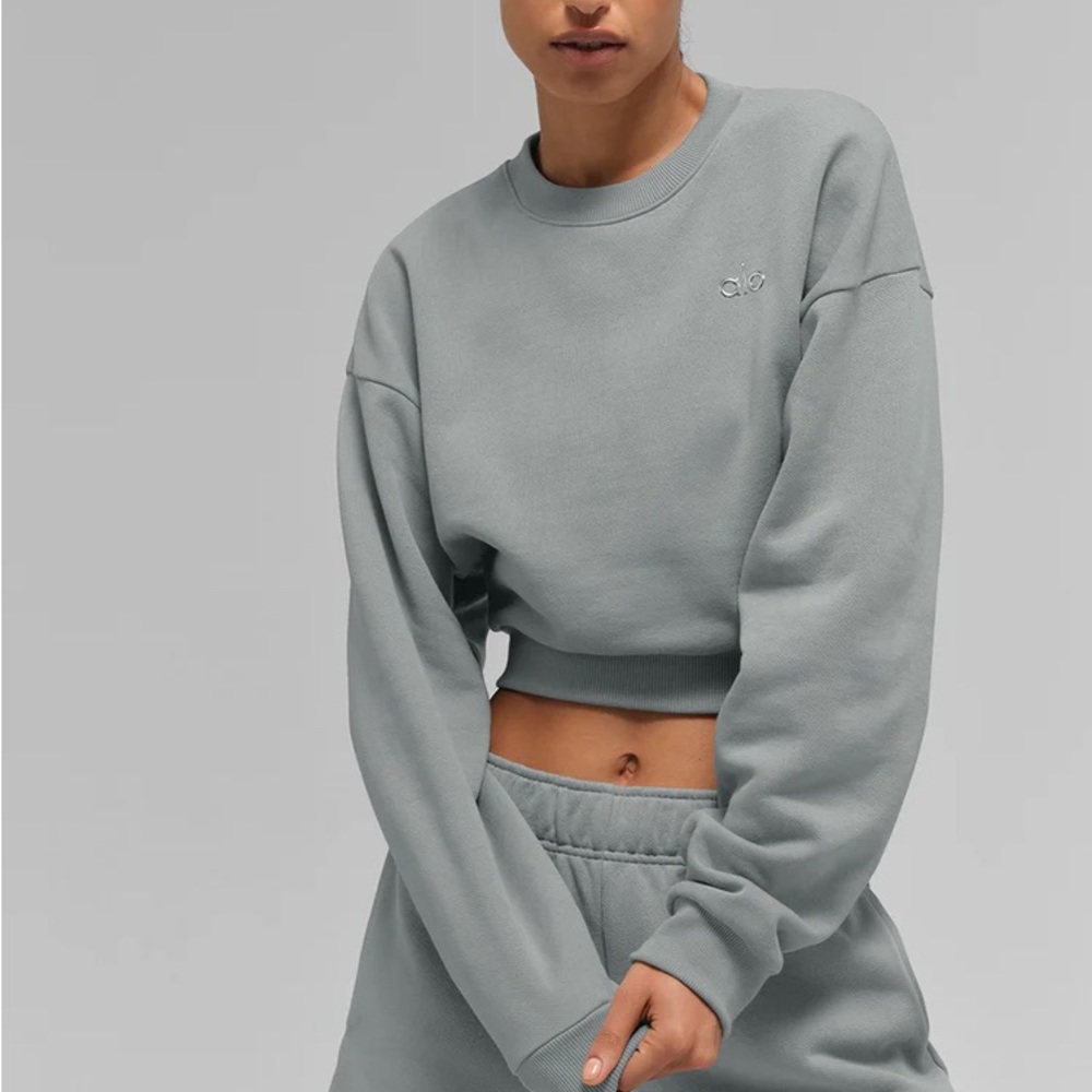 Alo Cropped Accolade Crewneck, Great Condition!